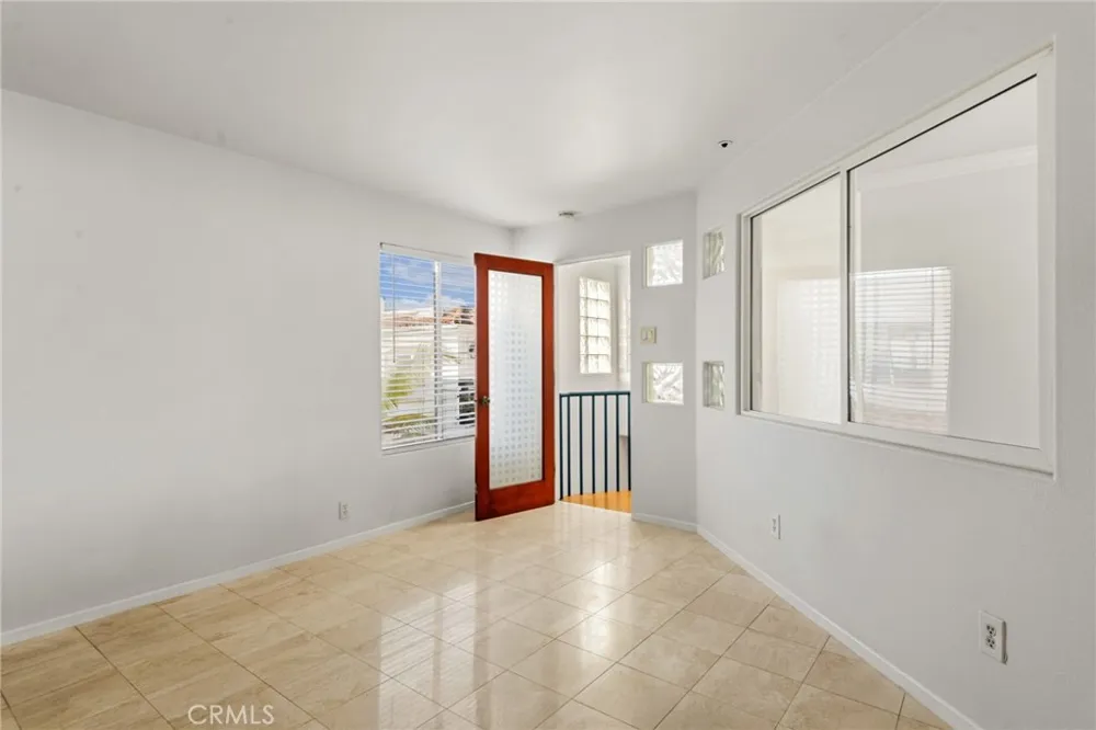716 Manhattan Beach Boulevard Manhattan Beach, CA 90266