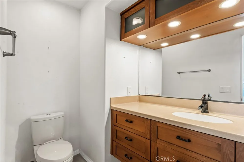 716 Manhattan Beach Boulevard Manhattan Beach, CA 90266