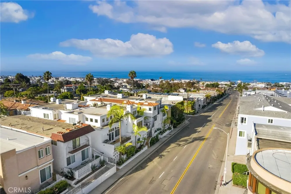 716 Manhattan Beach Boulevard Manhattan Beach, CA 90266