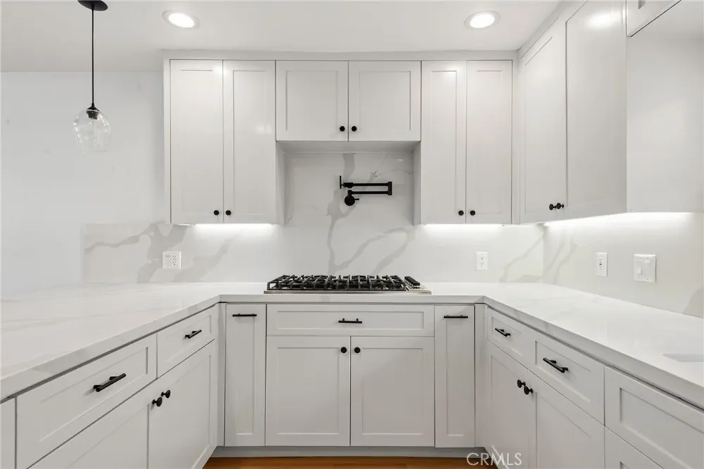 716 Manhattan Beach Boulevard Manhattan Beach, CA 90266