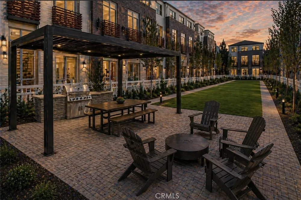 1304 W W Oak Crest Paseo Ontario, CA 91762