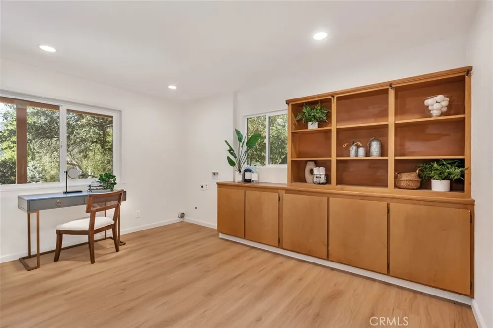 40403 Road 425a Oakhurst, CA 93644