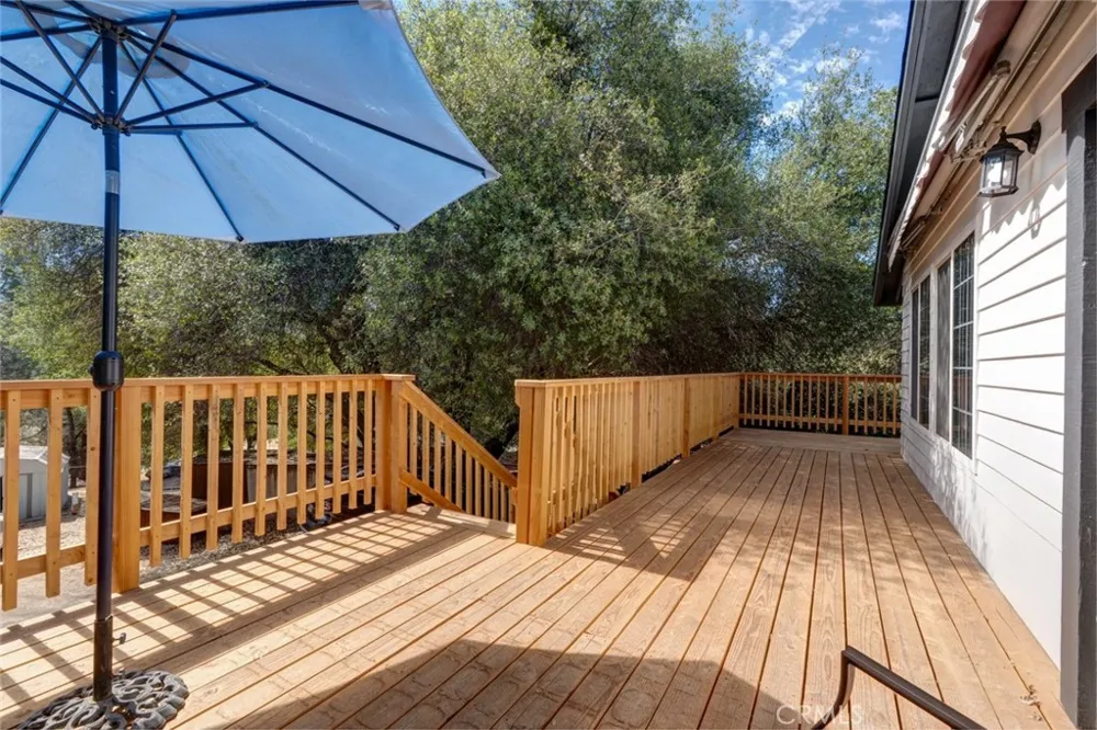 40403 Road 425a Oakhurst, CA 93644