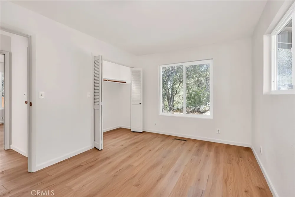 40403 Road 425a Oakhurst, CA 93644