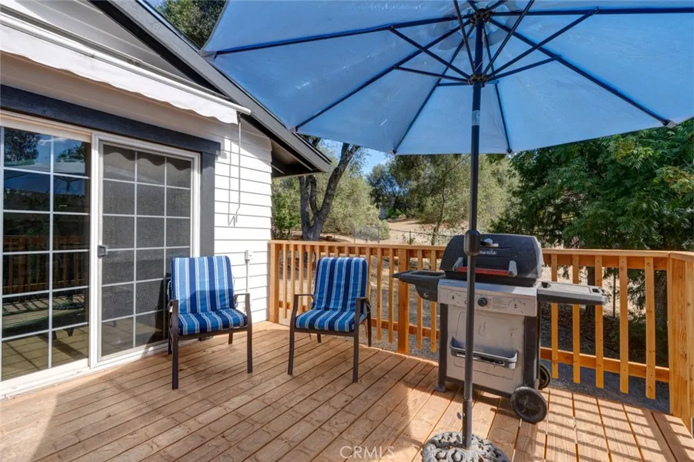40403 Road 425a Oakhurst, CA 93644