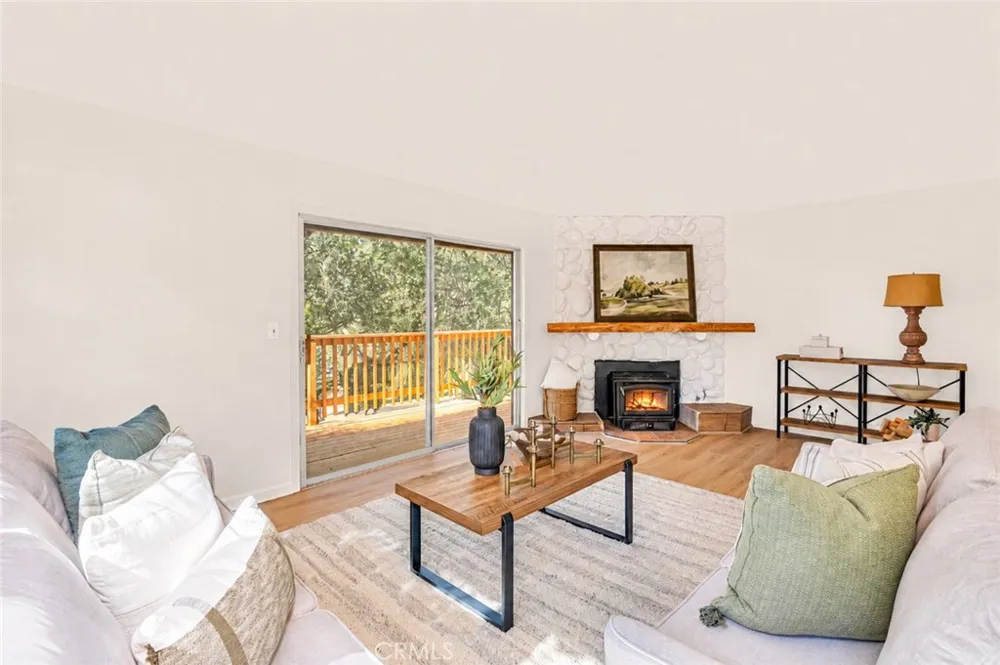 40403 Road 425a Oakhurst, CA 93644