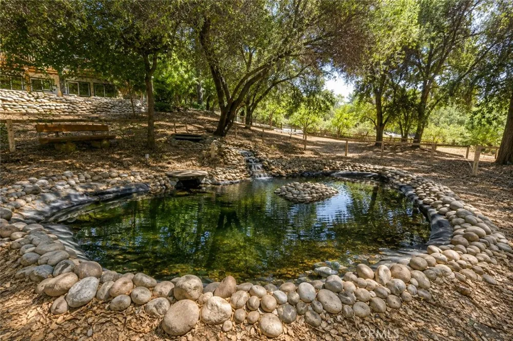 40403 Road 425a Oakhurst, CA 93644