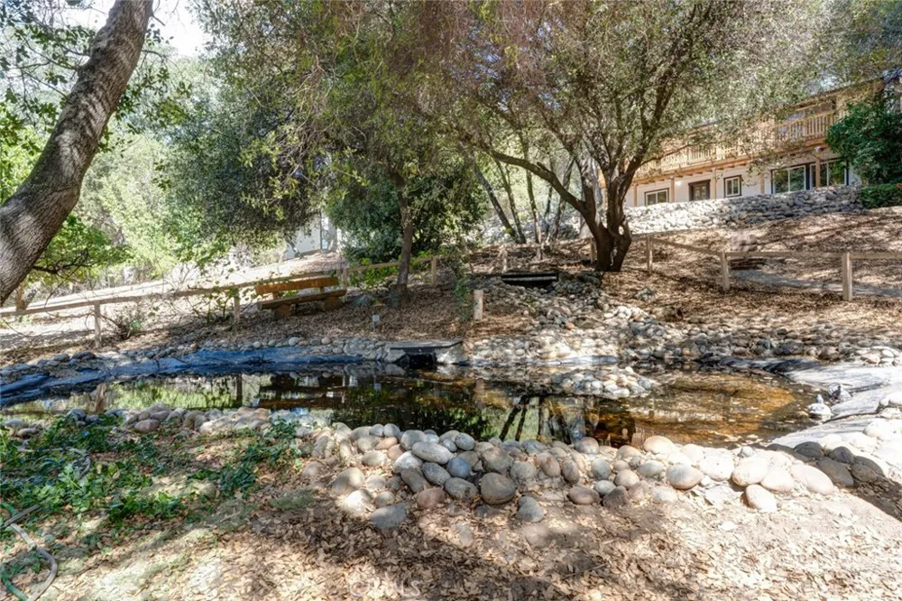 40403 Road 425a Oakhurst, CA 93644
