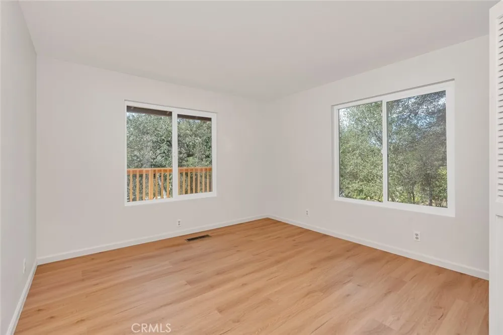 40403 Road 425a Oakhurst, CA 93644