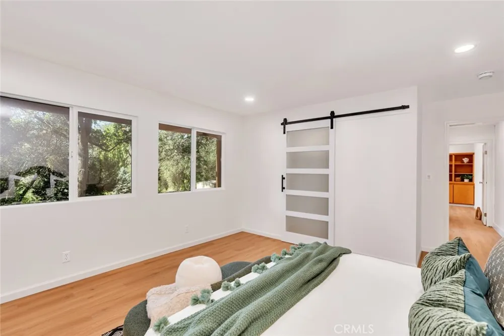 40403 Road 425a Oakhurst, CA 93644