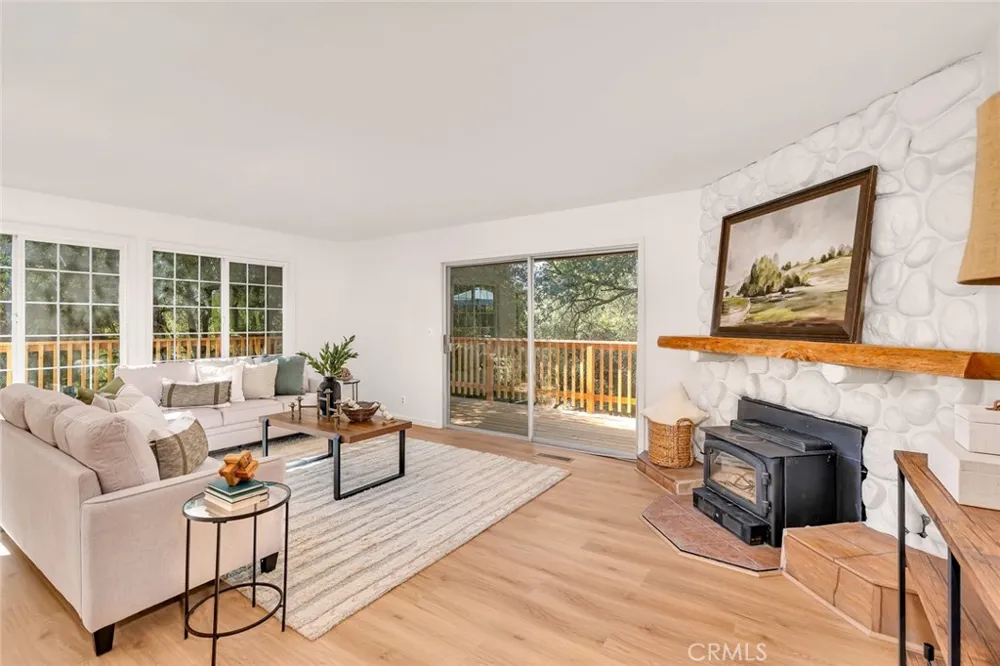 40403 Road 425a Oakhurst, CA 93644