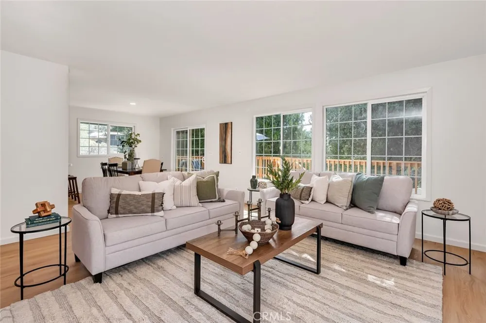 40403 Road 425a Oakhurst, CA 93644