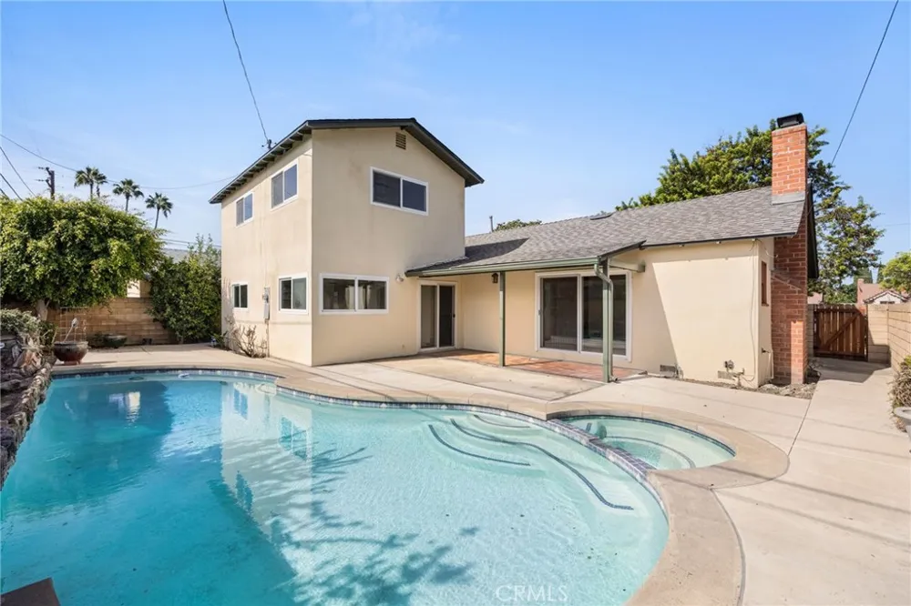 2074 S Gail Lane Anaheim, CA 92802