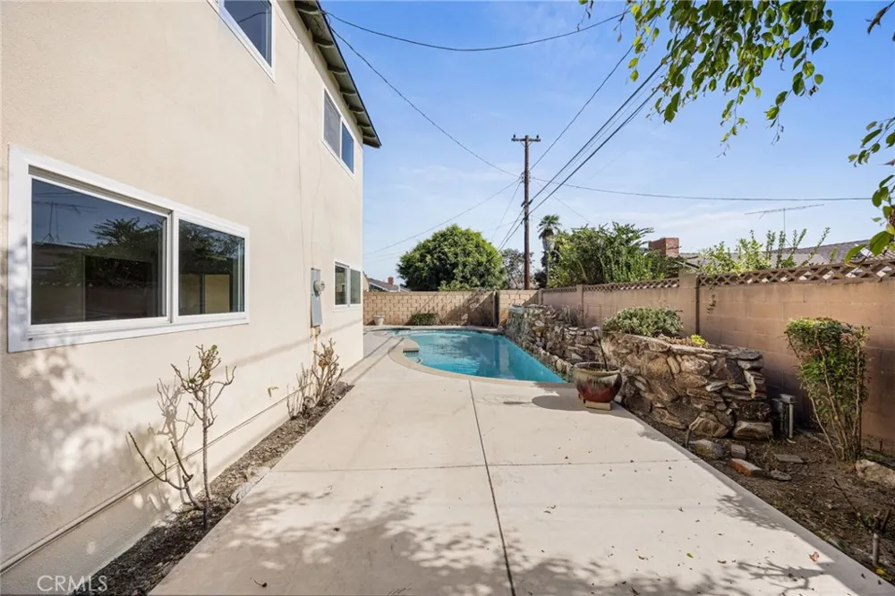 2074 S Gail Lane Anaheim, CA 92802