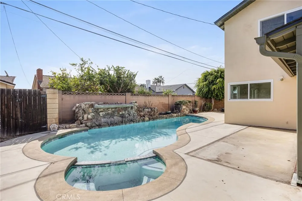 2074 S Gail Lane Anaheim, CA 92802