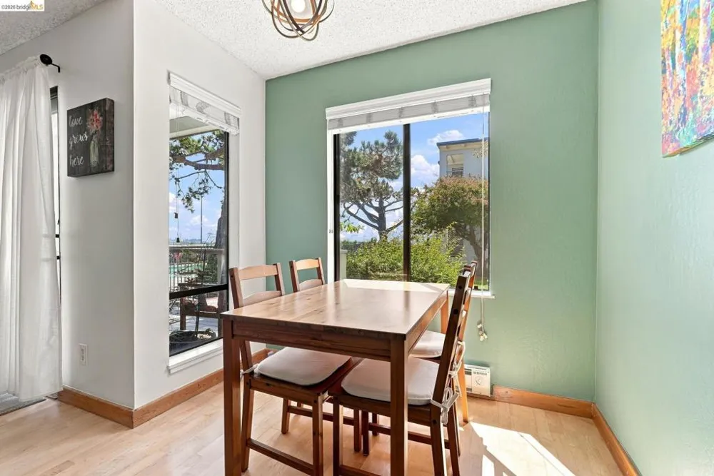 3 Commodore #158 Emeryville, CA 94608