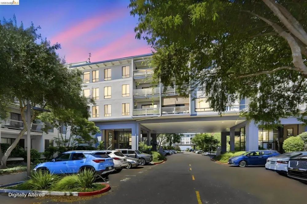 3 Commodore #158 Emeryville, CA 94608