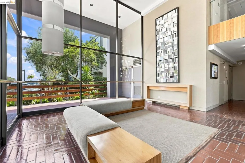 3 Commodore #158 Emeryville, CA 94608