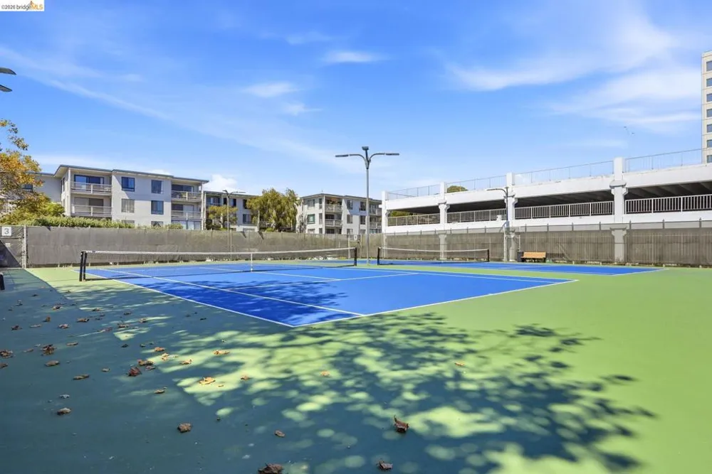 3 Commodore #158 Emeryville, CA 94608