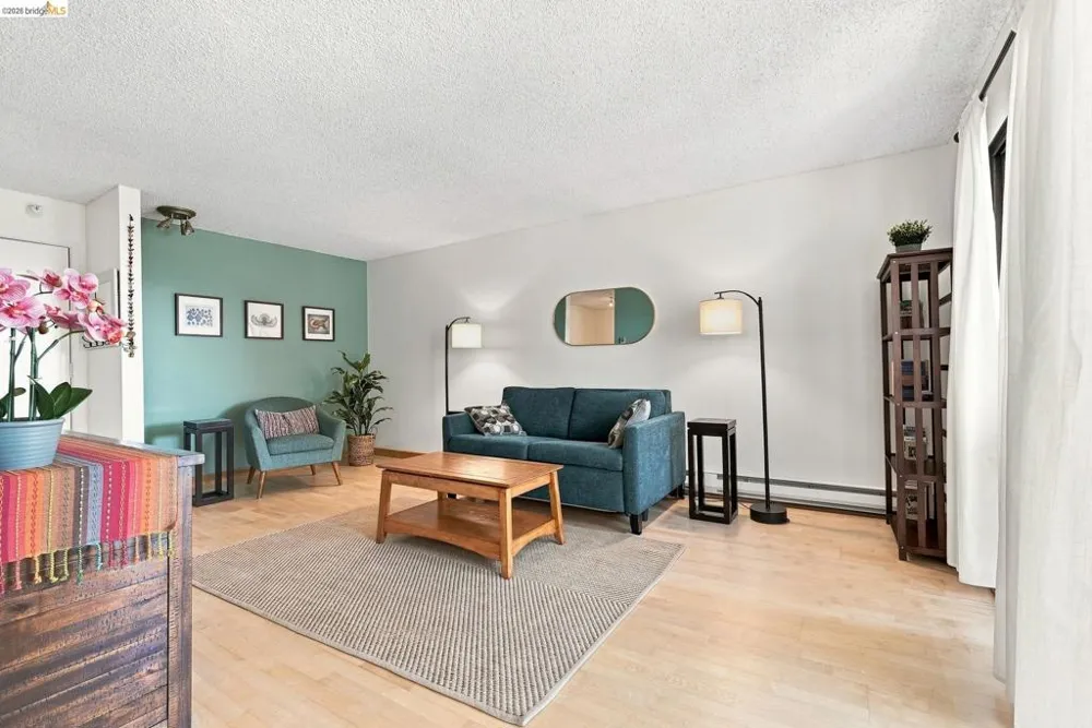 3 Commodore #158 Emeryville, CA 94608