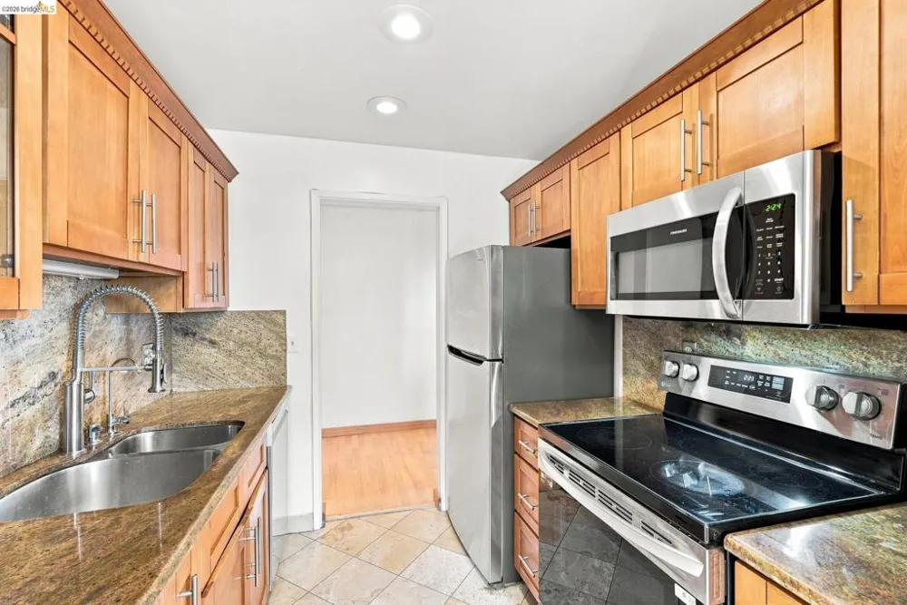 3 Commodore #158 Emeryville, CA 94608
