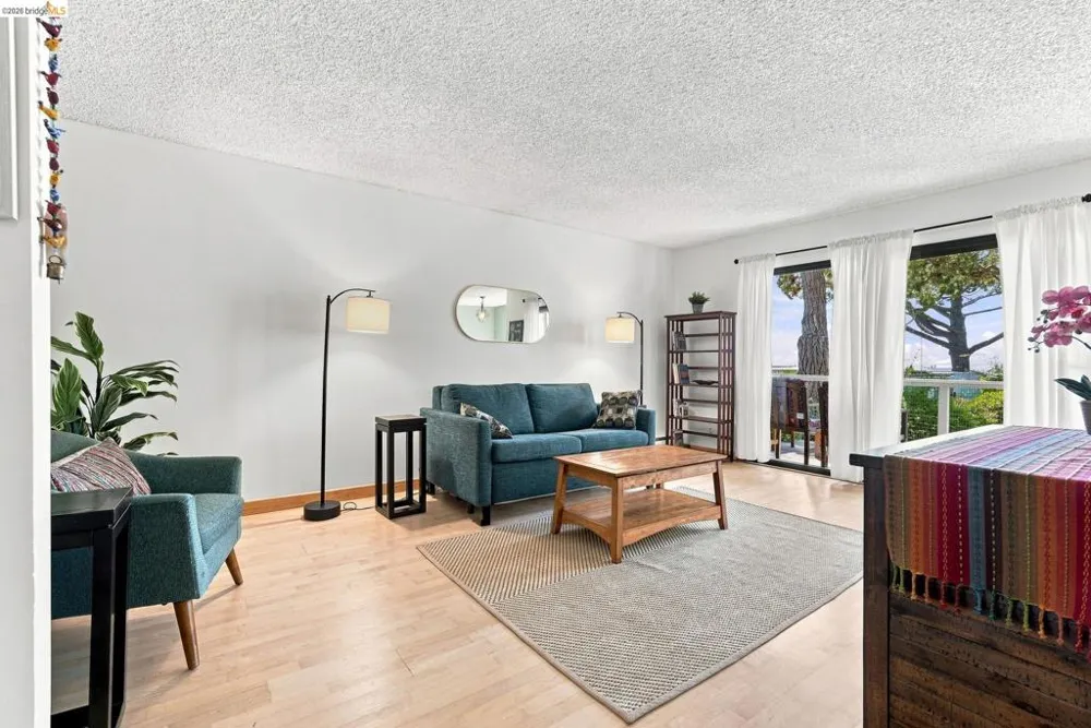3 Commodore #158 Emeryville, CA 94608