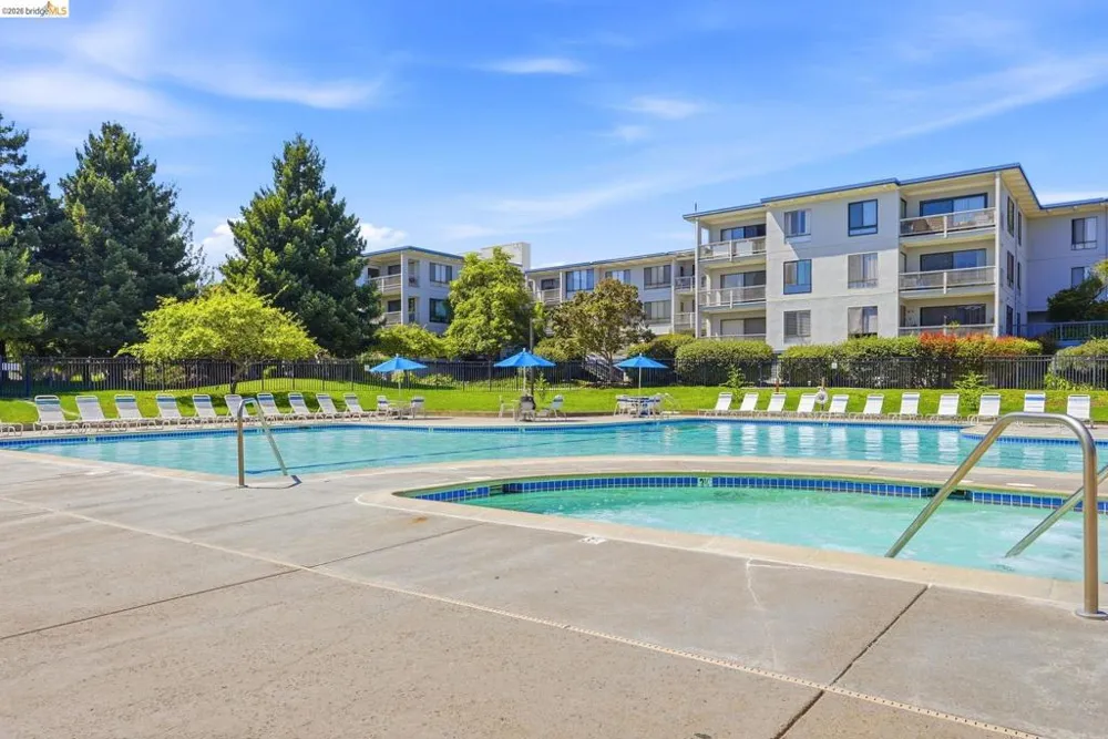 3 Commodore #158 Emeryville, CA 94608