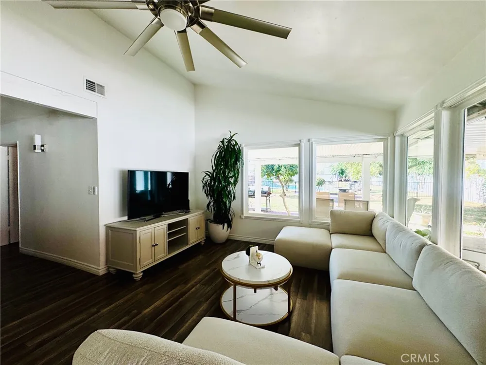 10611 Shellabarger Bakersfield, CA 93312