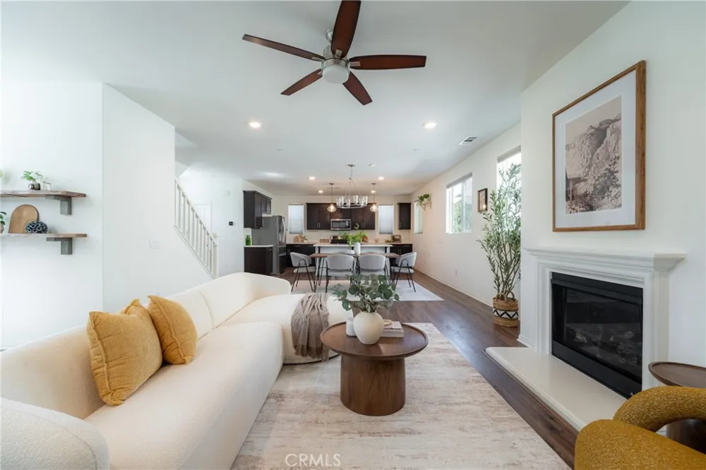 9110 Foster Chatsworth, CA 91311