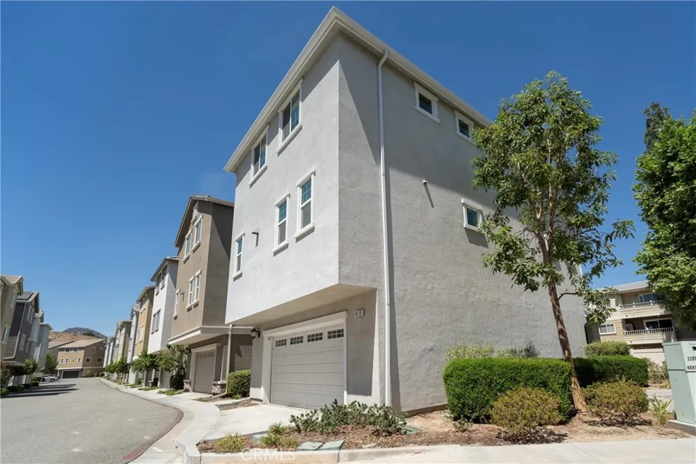 9110 Foster Chatsworth, CA 91311
