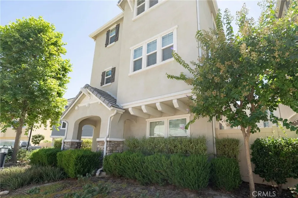 9110 Foster Chatsworth, CA 91311