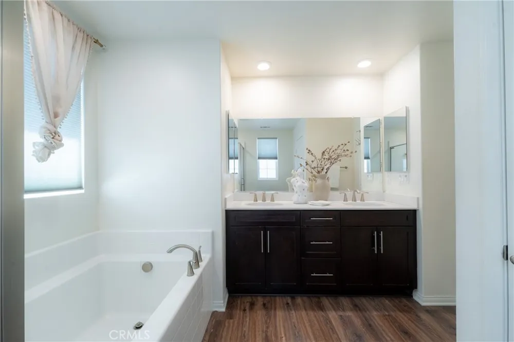 9110 Foster Chatsworth, CA 91311