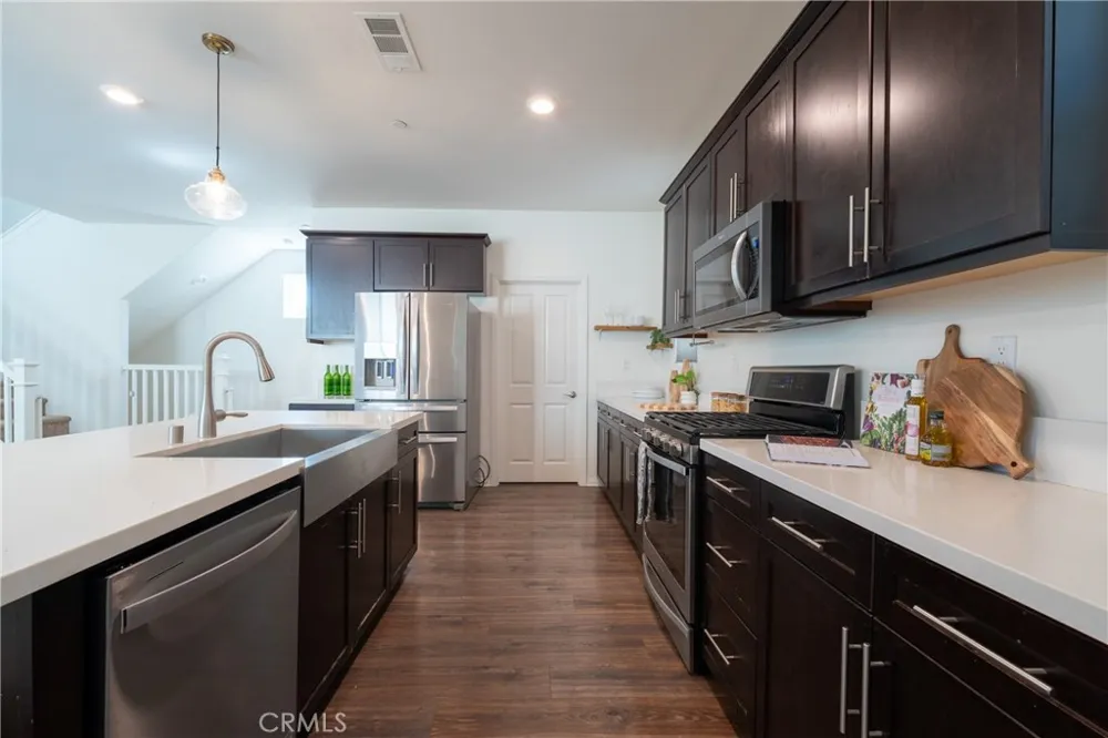 9110 Foster Chatsworth, CA 91311