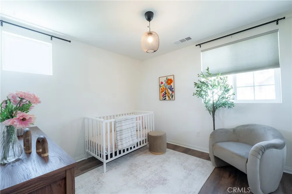 9110 Foster Chatsworth, CA 91311