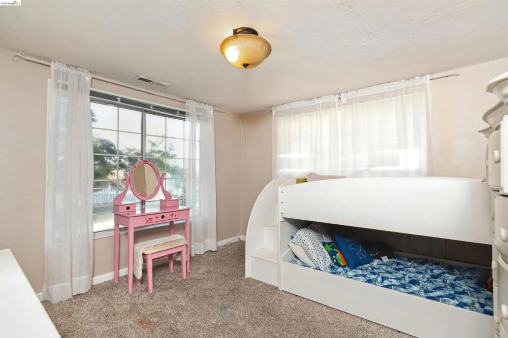 105 W Bolton Rd Oakley, CA 94561