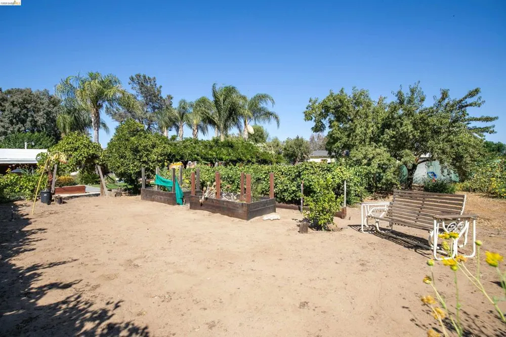 105 W Bolton Rd Oakley, CA 94561