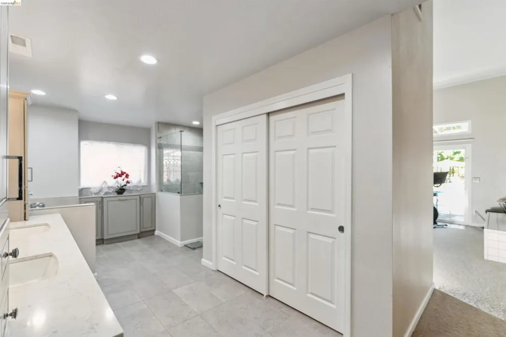 105 W Bolton Rd Oakley, CA 94561
