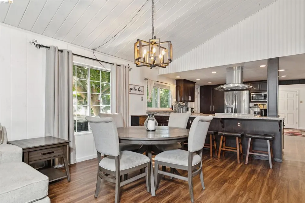 105 W Bolton Rd Oakley, CA 94561