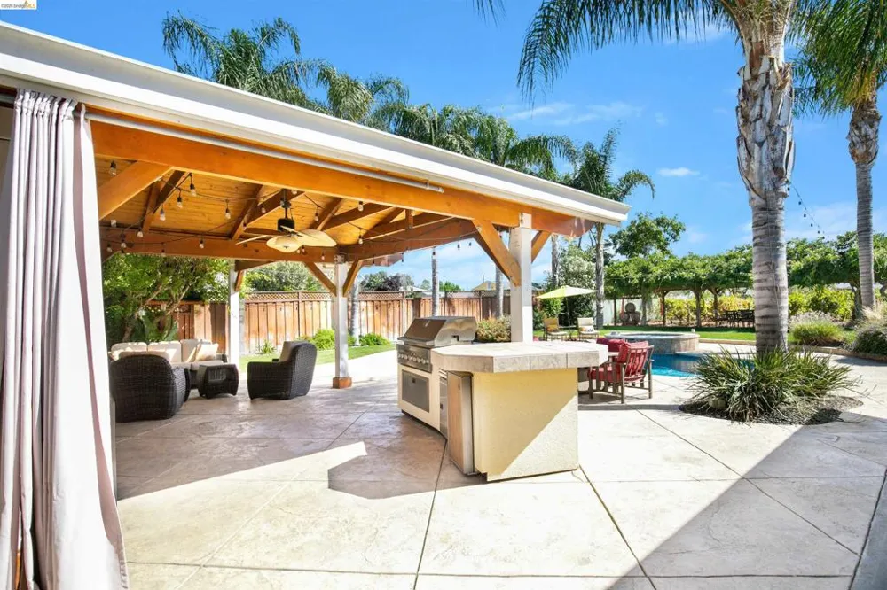105 W Bolton Rd Oakley, CA 94561