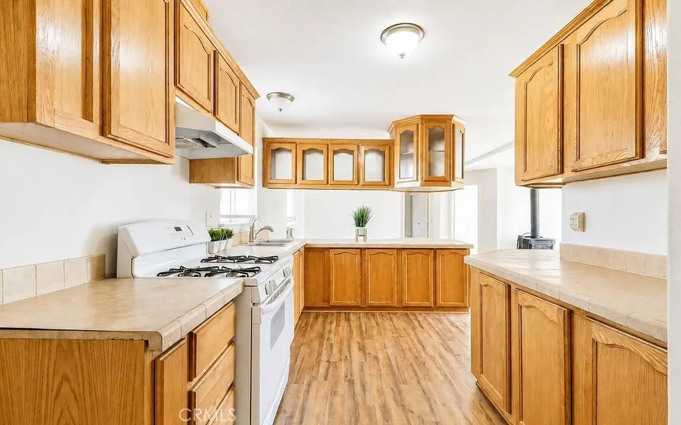48011 93rd W Lancaster, CA 93536