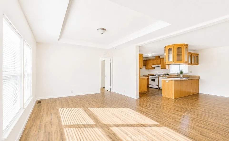 48011 93rd W Lancaster, CA 93536