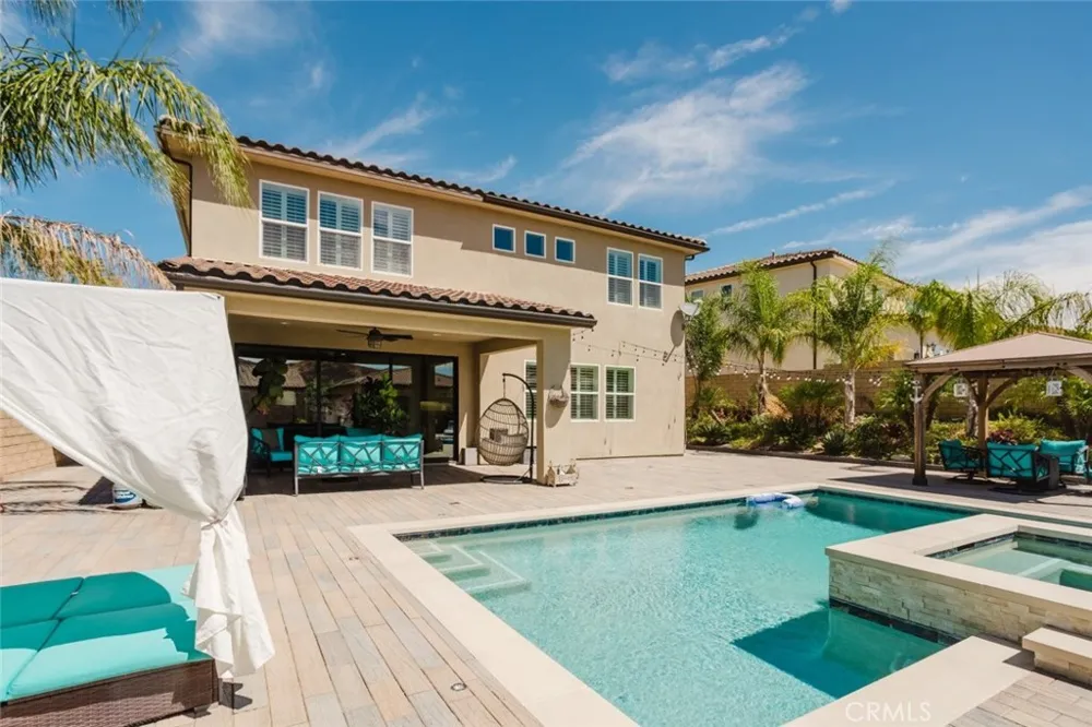 18930 Carranza Lane Saugus, CA 91350