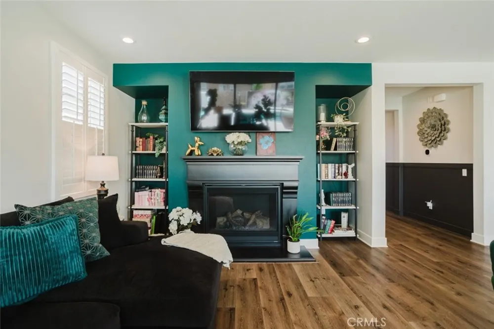 18930 Carranza Lane Saugus, CA 91350