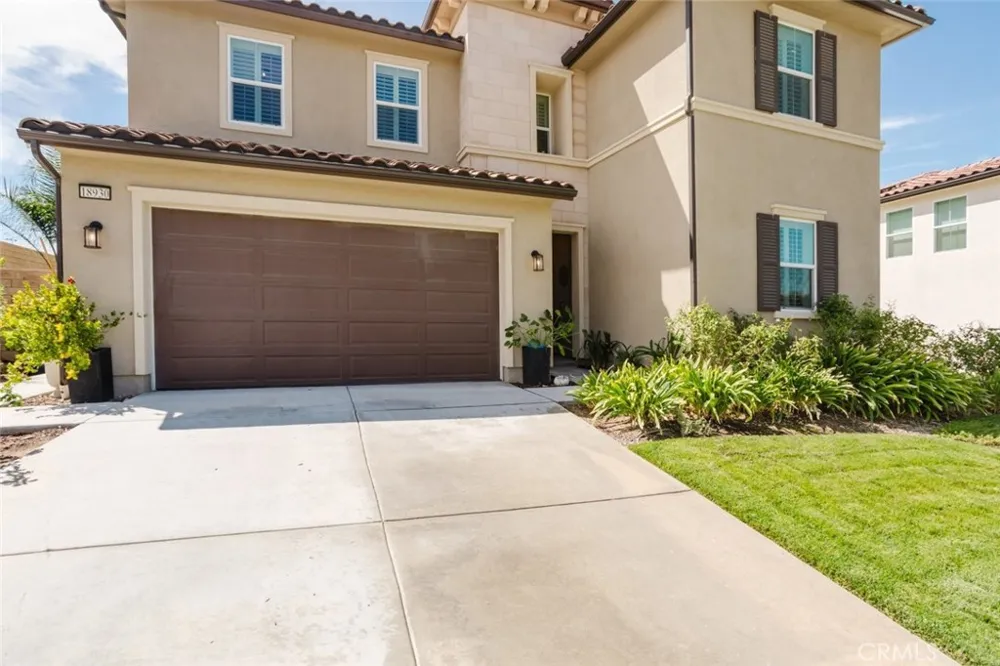 18930 Carranza Lane Saugus, CA 91350