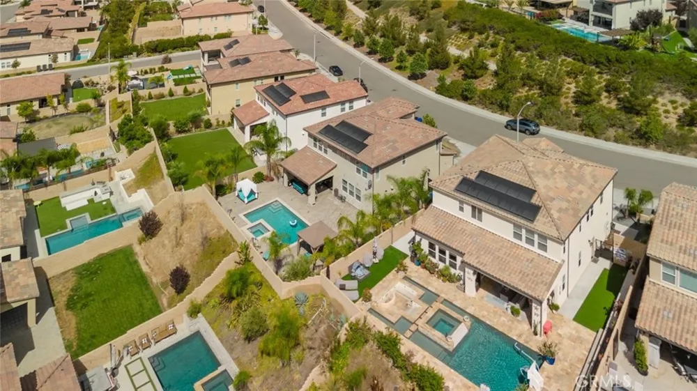 18930 Carranza Lane Saugus, CA 91350