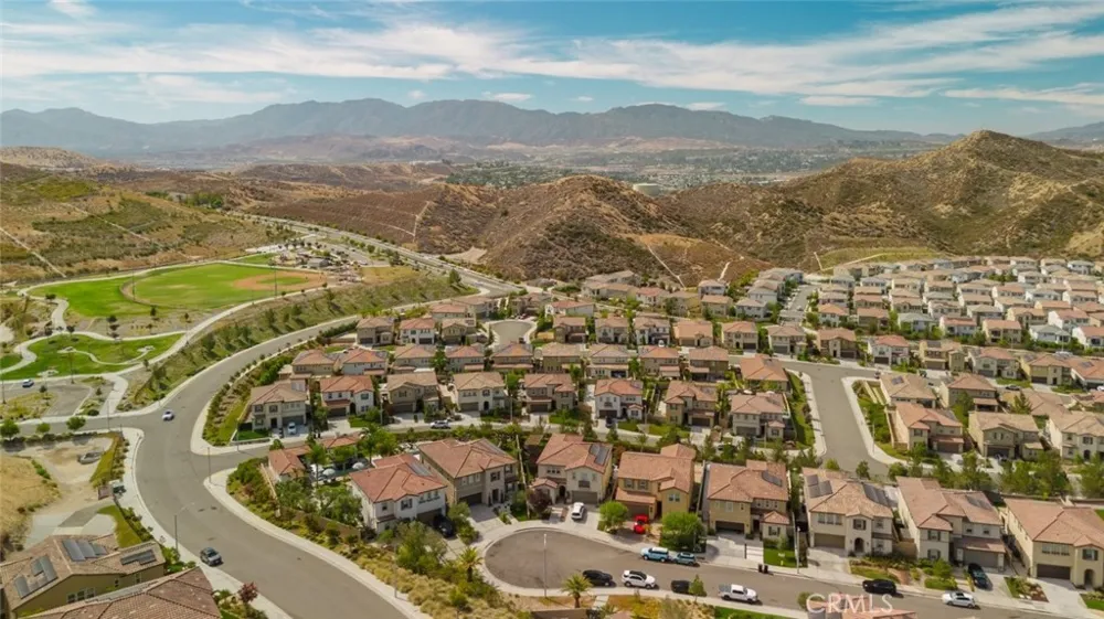 18930 Carranza Lane Saugus, CA 91350