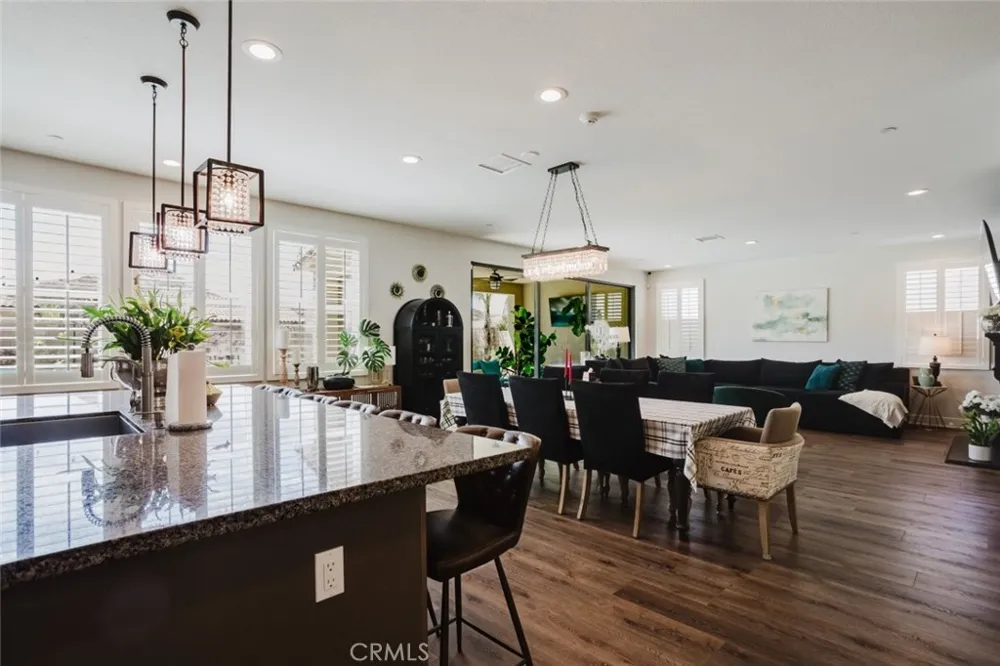 18930 Carranza Lane Saugus, CA 91350