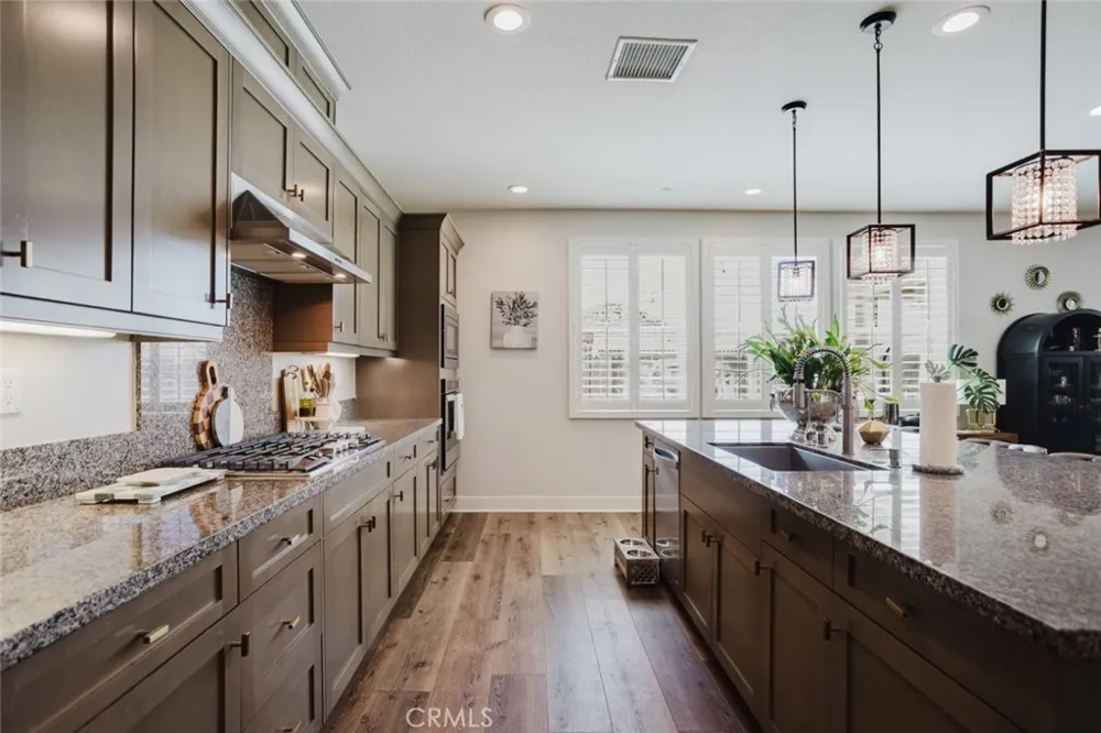 18930 Carranza Lane Saugus, CA 91350
