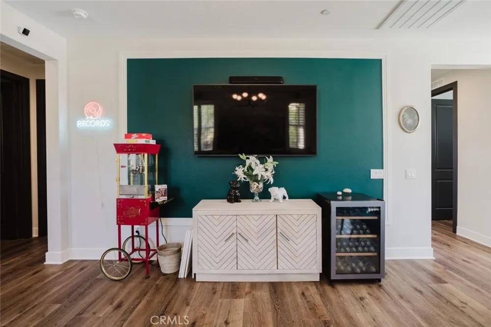 18930 Carranza Lane Saugus, CA 91350