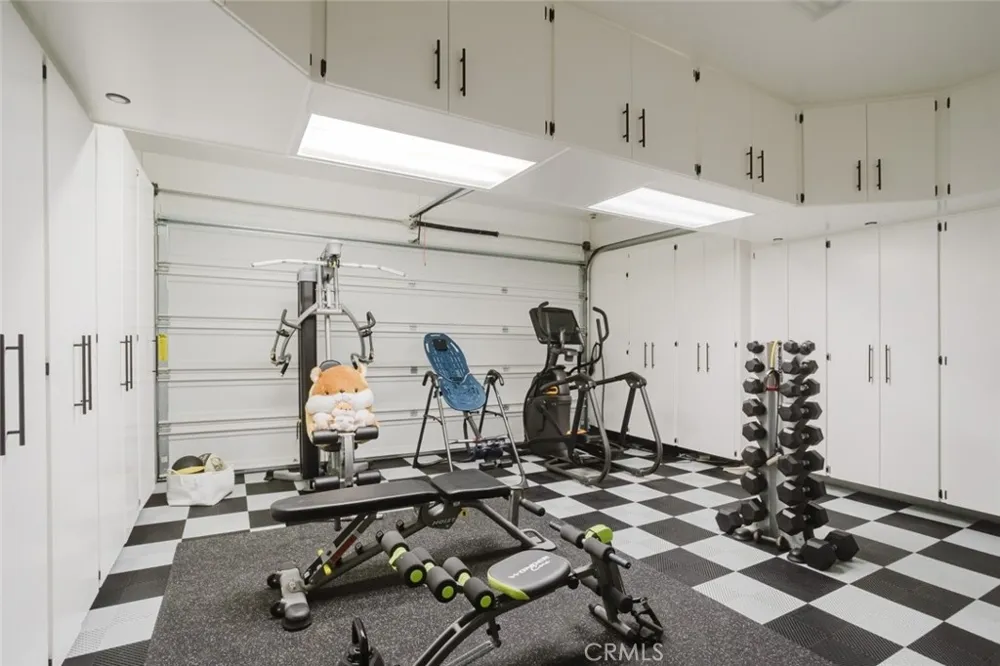 18930 Carranza Lane Saugus, CA 91350